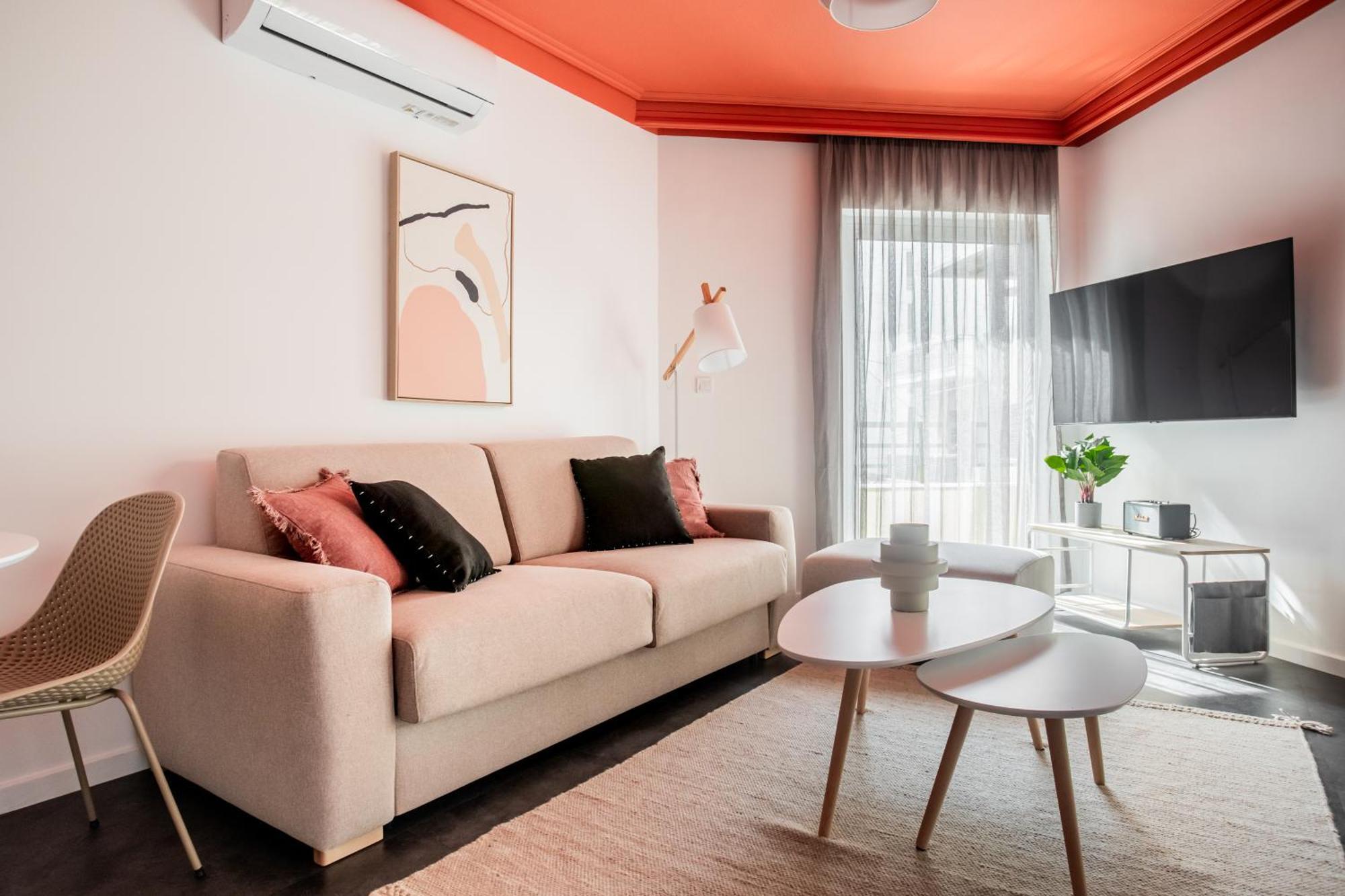 Onezerotwo By Zoia Living Aparthotel Athens Ngoại thất bức ảnh