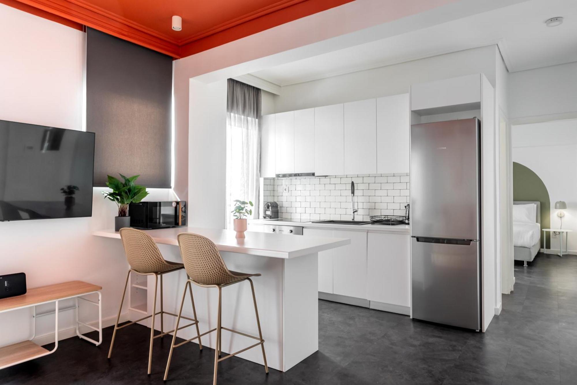 Onezerotwo By Zoia Living Aparthotel Athens Ngoại thất bức ảnh
