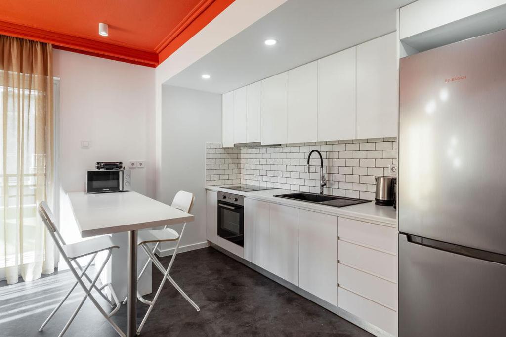 Onezerotwo By Zoia Living Aparthotel Athens Ngoại thất bức ảnh