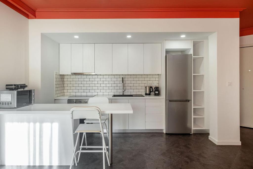 Onezerotwo By Zoia Living Aparthotel Athens Ngoại thất bức ảnh