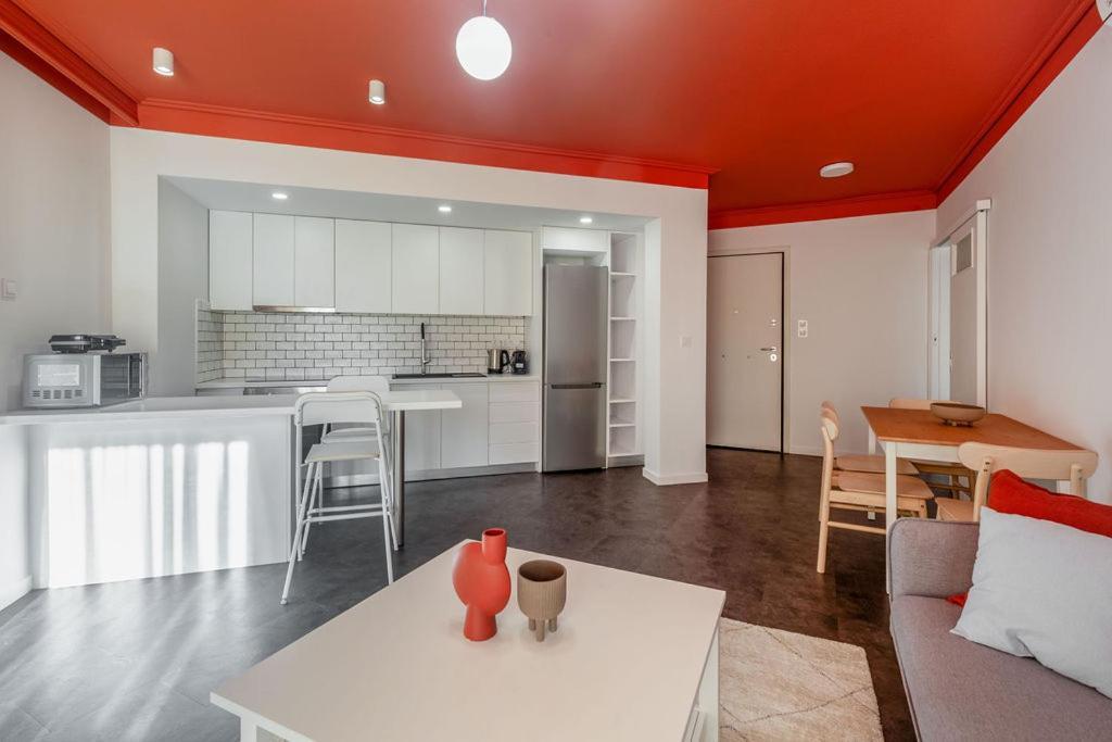 Onezerotwo By Zoia Living Aparthotel Athens Ngoại thất bức ảnh