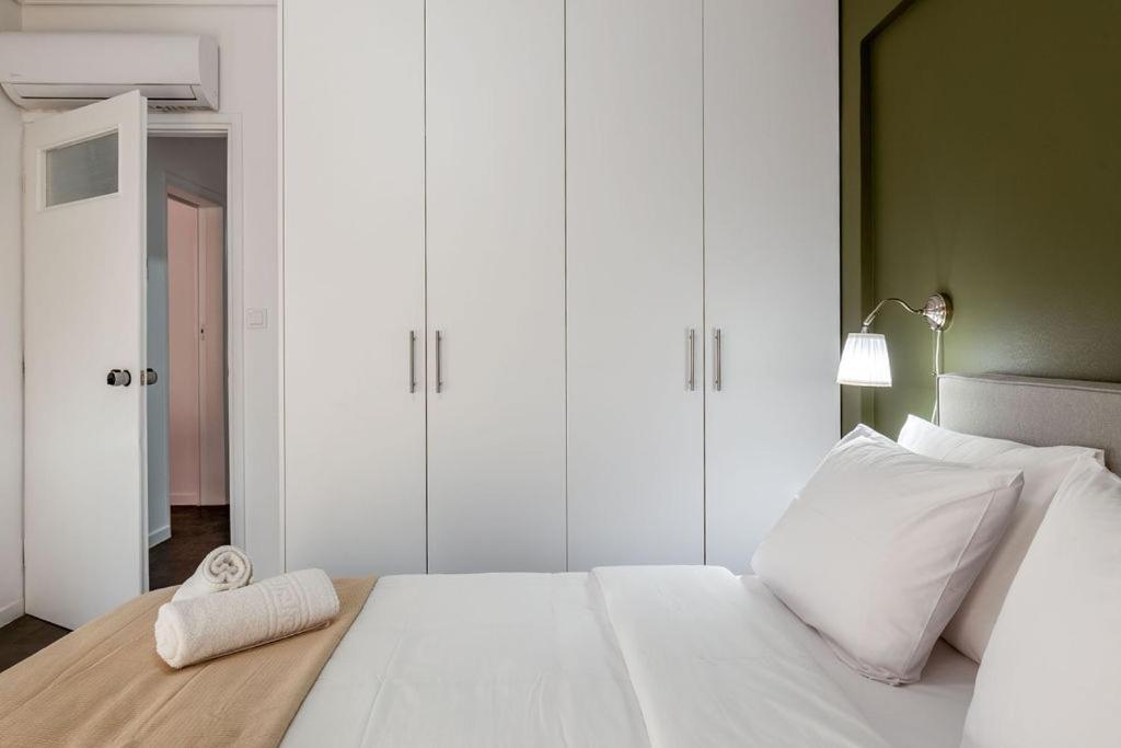Onezerotwo By Zoia Living Aparthotel Athens Ngoại thất bức ảnh